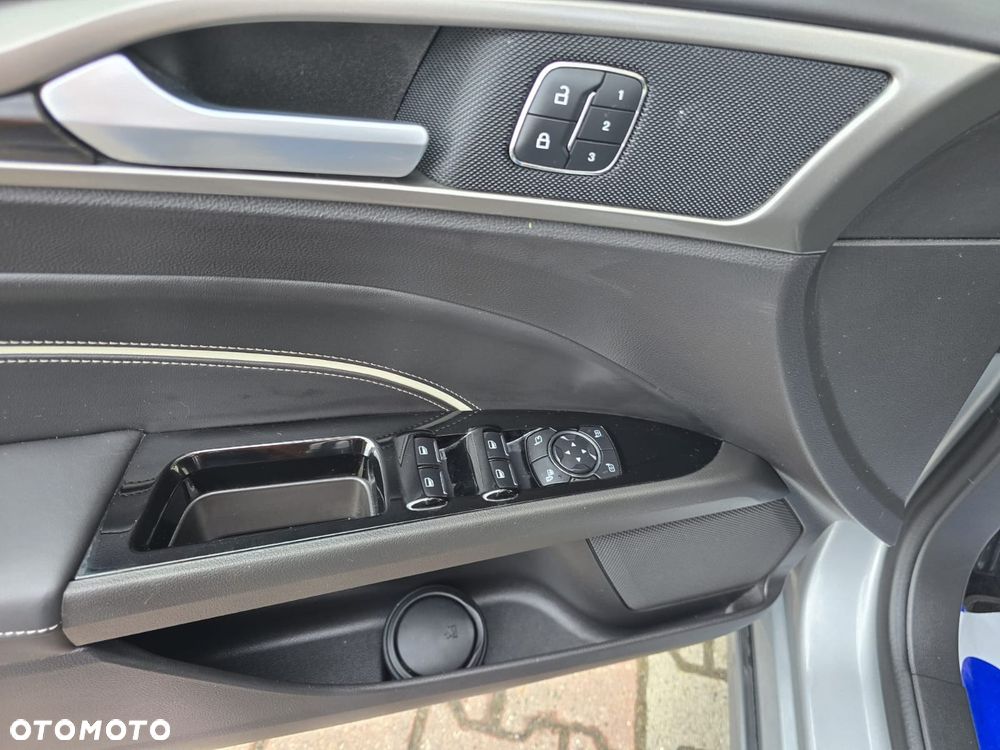Ford Mondeo - 13