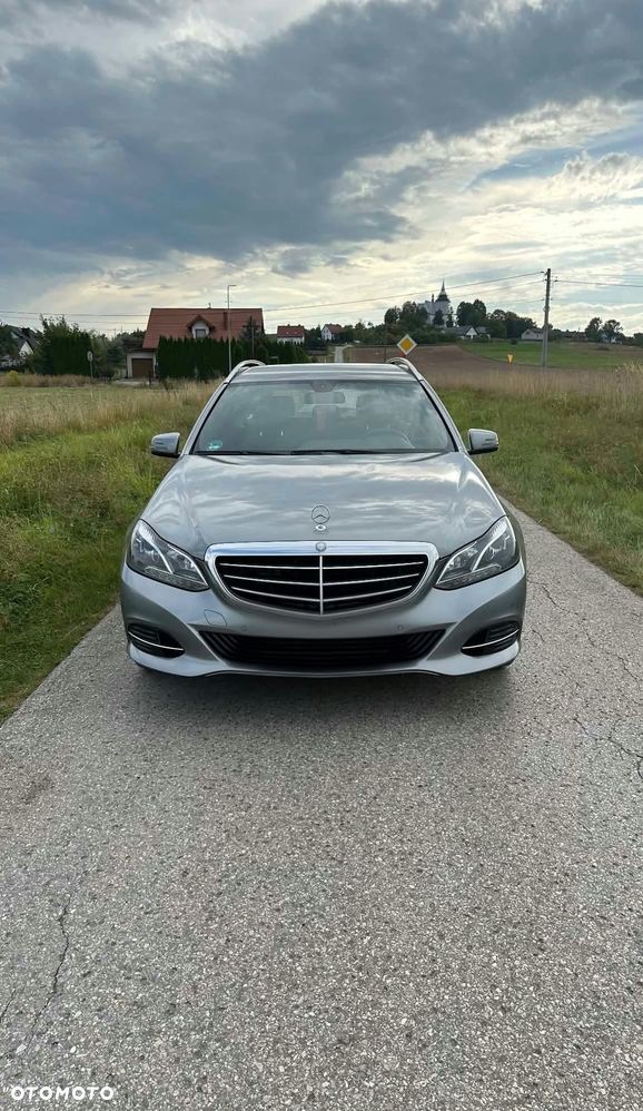 Mercedes-Benz E-Class 2013 photo 4