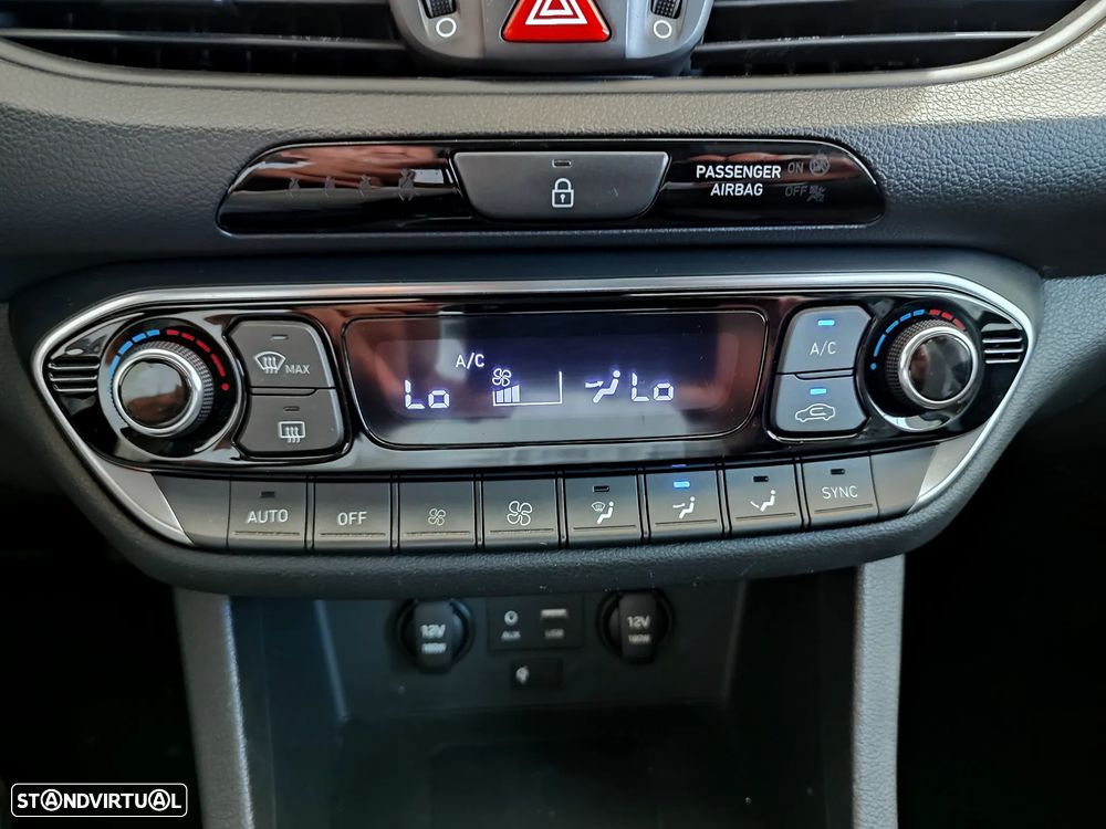 Hyundai i30 CW - 21