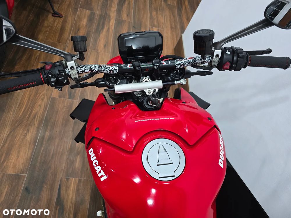 Ducati Streetfighter V4 - 8