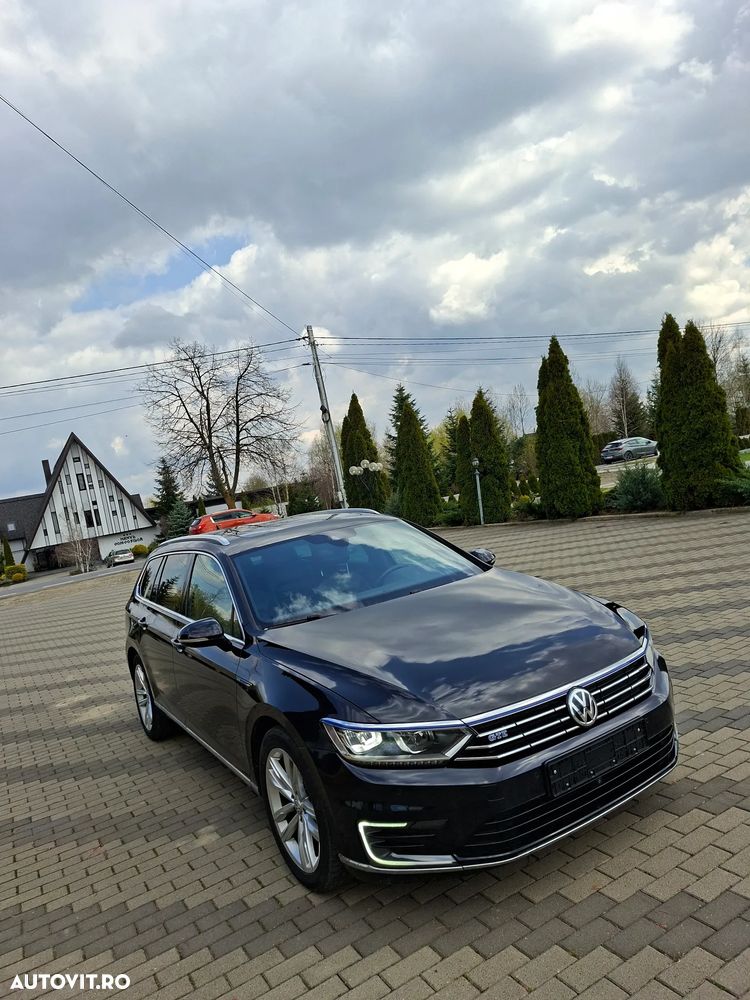 Volkswagen Passat - 4