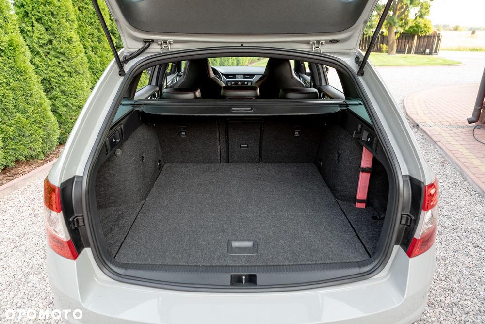 Skoda Octavia 2.0 TDI (Green tec) 4x4 DSG RS - 21