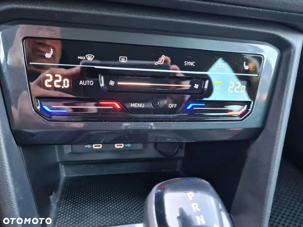 Volkswagen Tiguan 2.0 TDI SCR Elegance DSG - 18