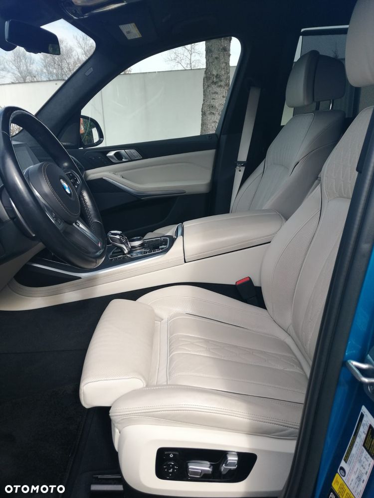 BMW X7 M50i sport - 9