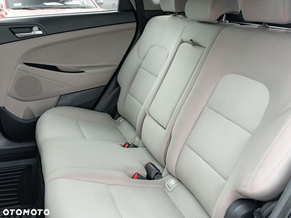 Hyundai Tucson 1.7 CRDI BlueDrive Classic 2WD DCT - 24