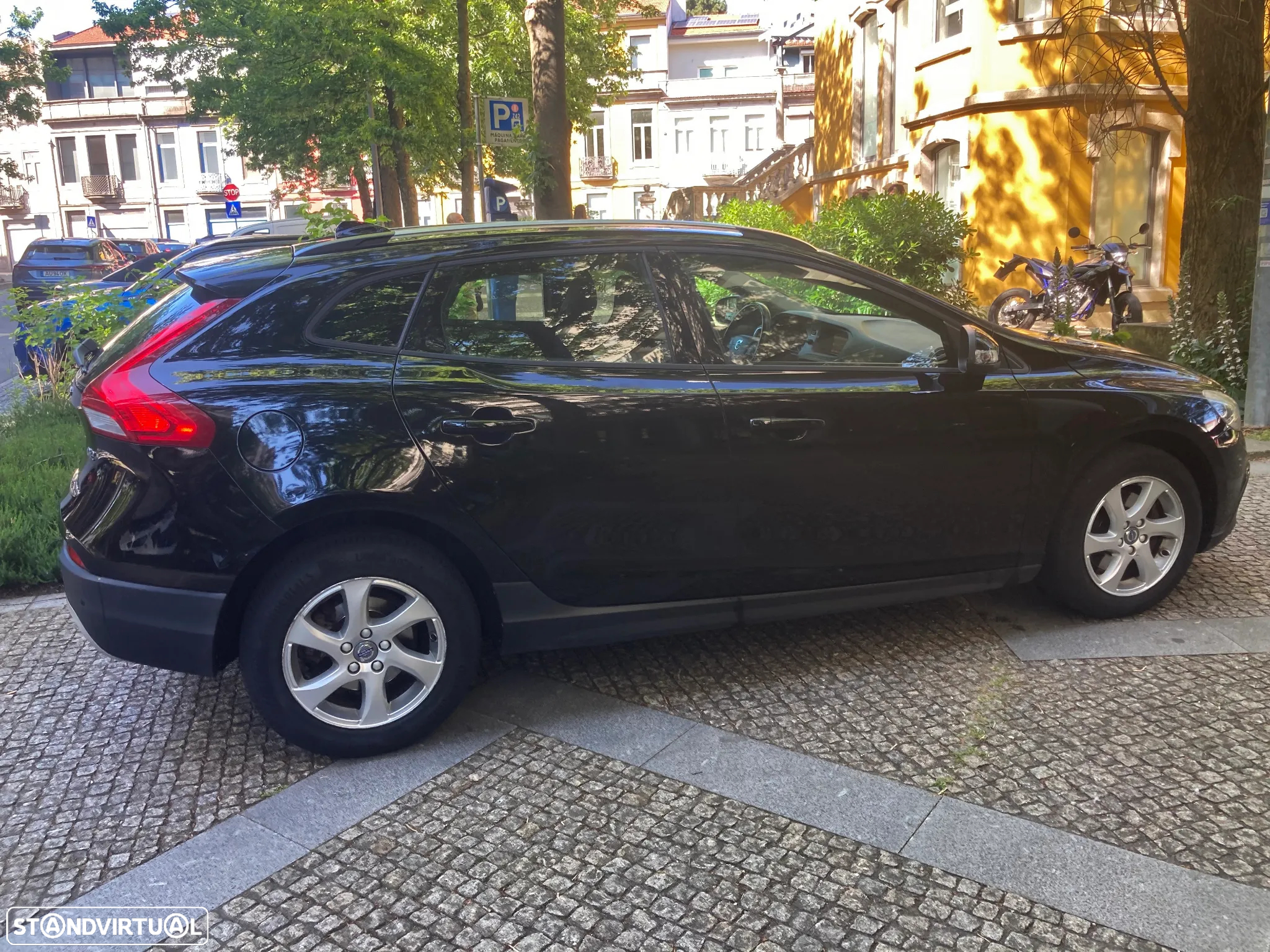 Volvo V40 Cross Country 1.6 D2 Kinetic - 11