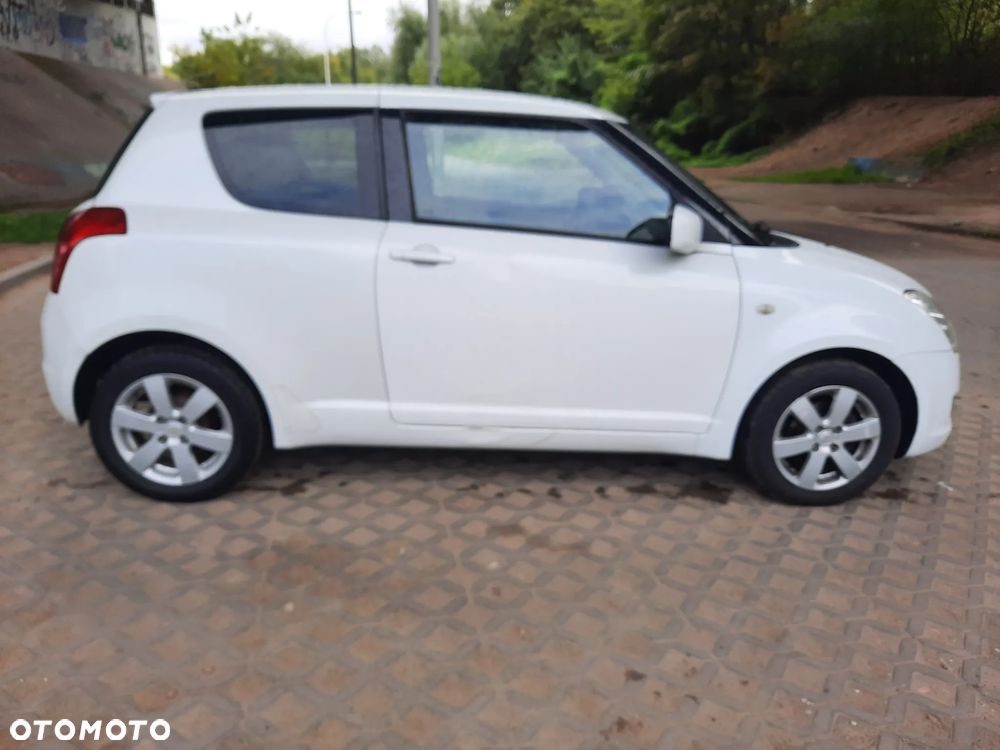 Suzuki Swift 1.3 GS - 6