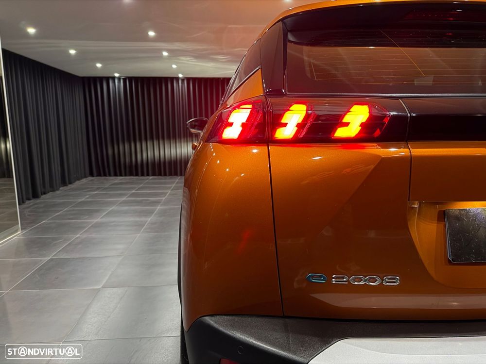 Peugeot e-2008 50 kWh Active - 35