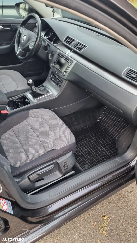 Volkswagen Passat 2.0 Blue TDI SCR Trendline - 21