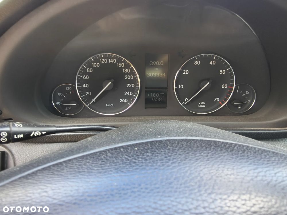 Mercedes-Benz Klasa C 200 T Kompressor Classic - 11