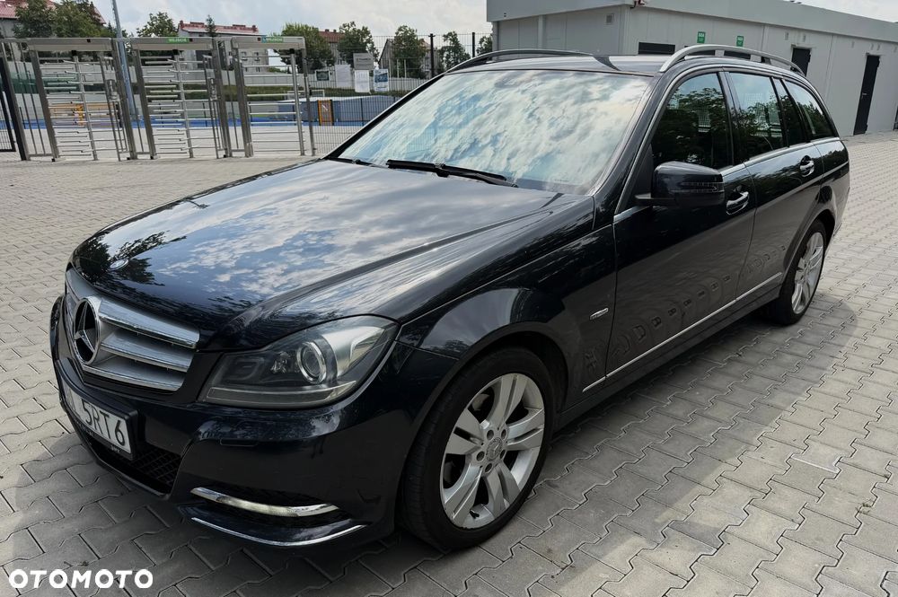 Mercedes-Benz Klasa C 220 CDI DPF (BlueEFFICIENCY) 7G-TRONIC Avantgarde - 1