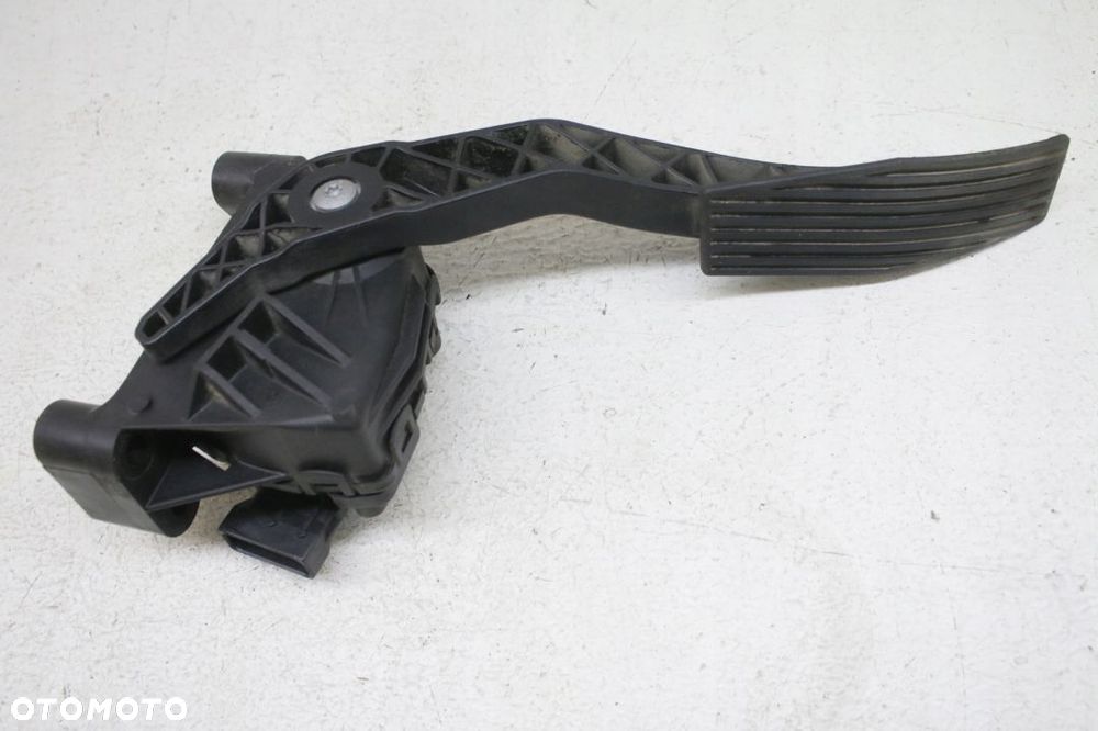 pedał gazu Opel Astra H 1.9 - 1