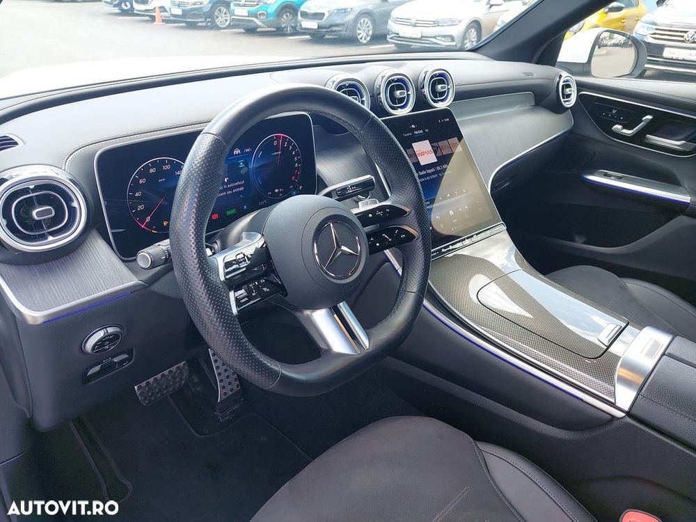 Mercedes-Benz GLC 300 e 4Matic 9G-TRONIC AMG Line Advanced - 11