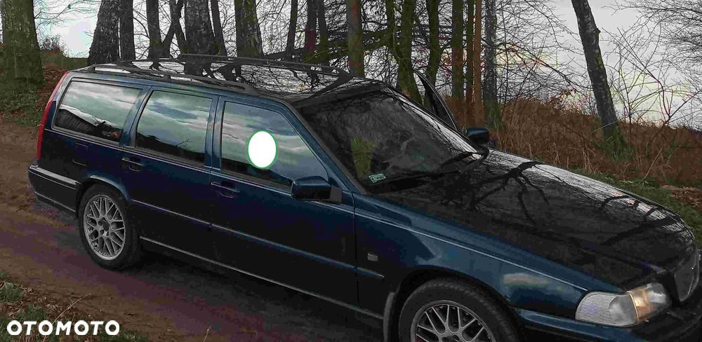 Volvo V70 2.5 - 15