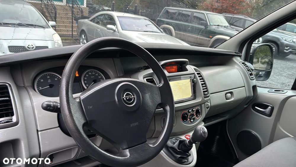 Opel Vivaro L2H1 2.9t - 12