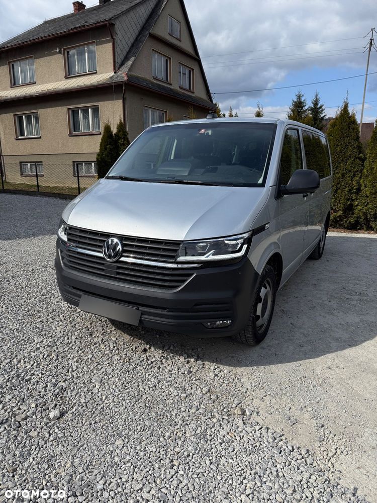 Volkswagen Transporter - 1