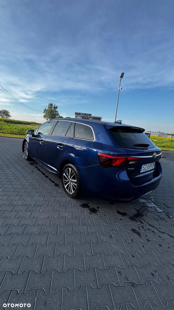 Toyota Avensis 2.0 D-4D Premium - 4