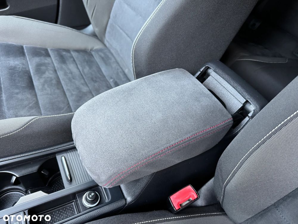 Volkswagen Golf 1.4 TSI BlueMotion Technology DSG Highline - 30