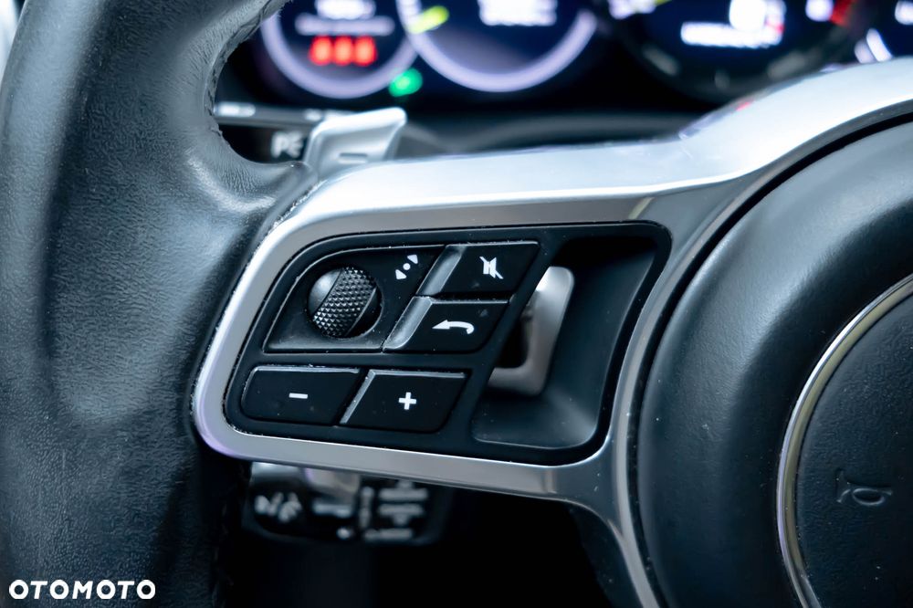 Porsche Cayenne - 15