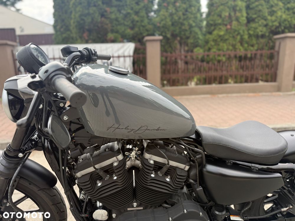 Harley-Davidson Sportster Iron 883 - 22