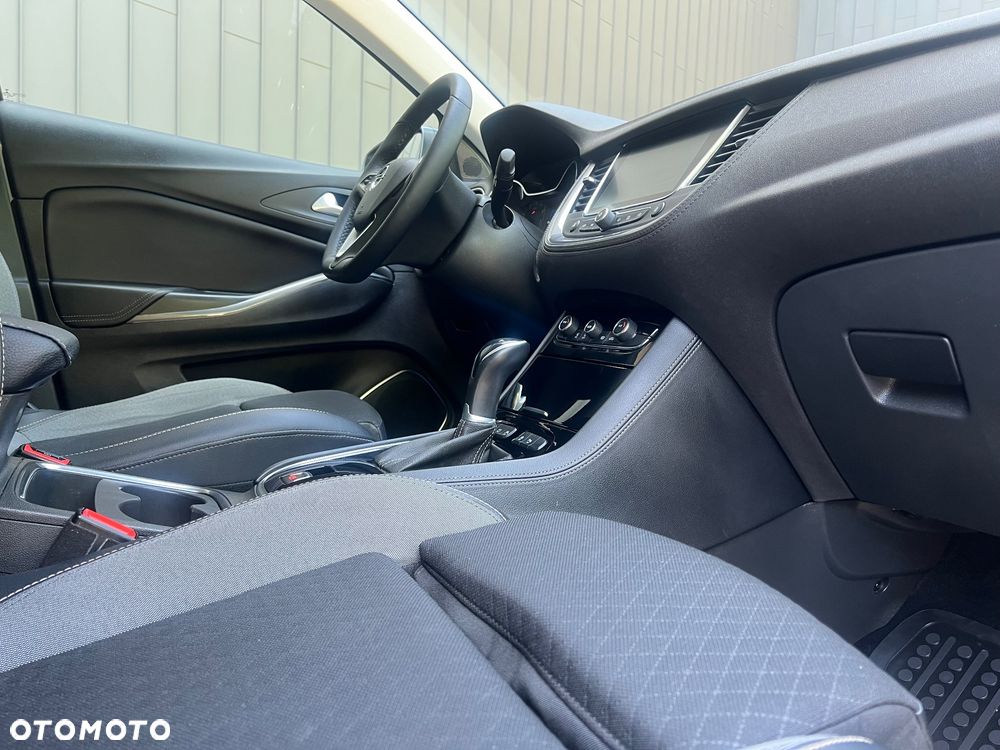 Opel Grandland X 1.6 T Elegance S&S - 13