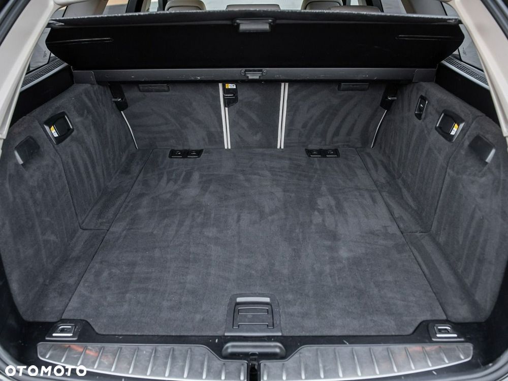 BMW Seria 5 520d Luxury Line - 32
