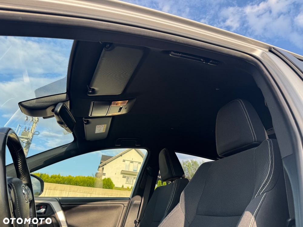 Toyota RAV4 Hybrid Premium 4x2 - 13