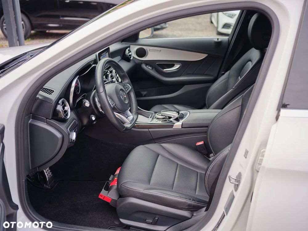 Mercedes-Benz Klasa C 200 4-Matic 9G-TRONIC - 13
