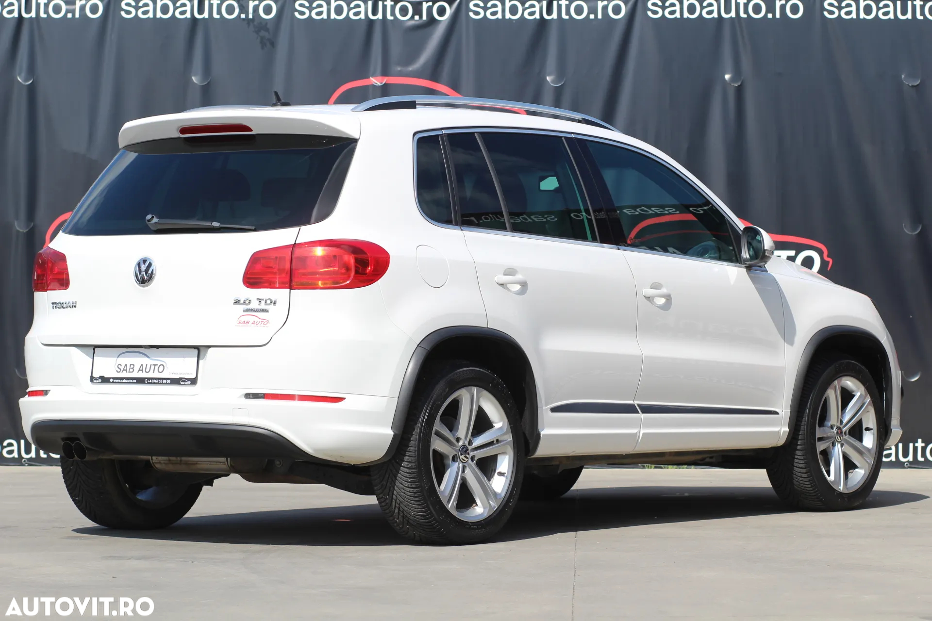 Volkswagen Tiguan 2.0 TDI SCR 4MOTION DSG R-Line - 17