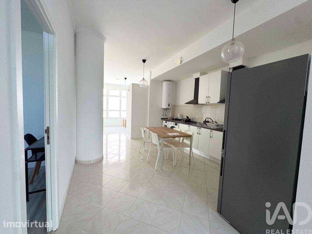Loja / Estabelecimento Comercial T3 em Rio de Mouro de 81,00 m2 - Grande imagem: 4/28
