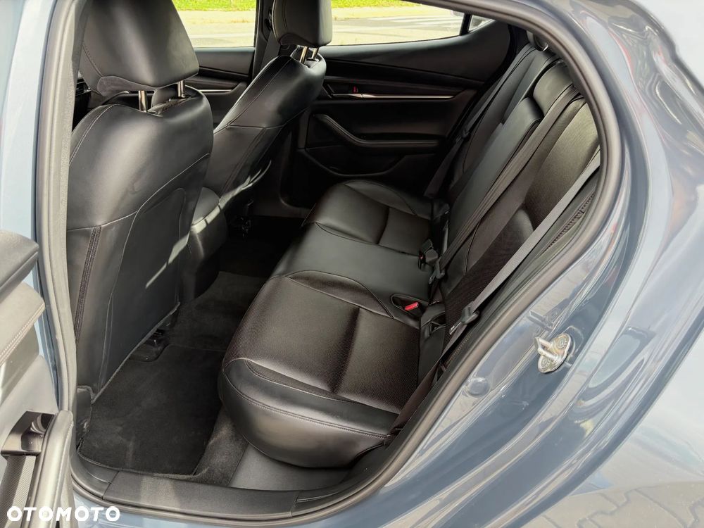 Mazda 3 - 13