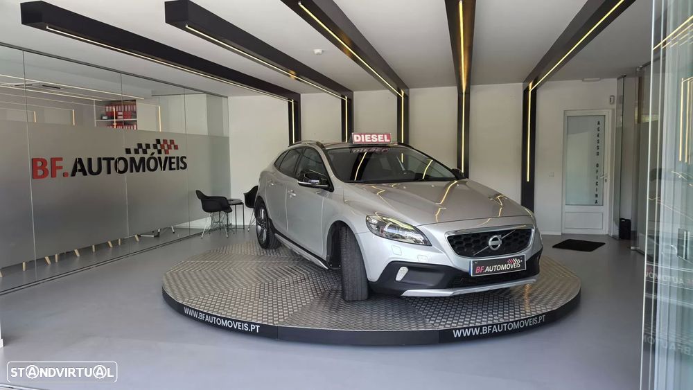 Volvo V40 Cross Country 1.6 D2 Summum - 11
