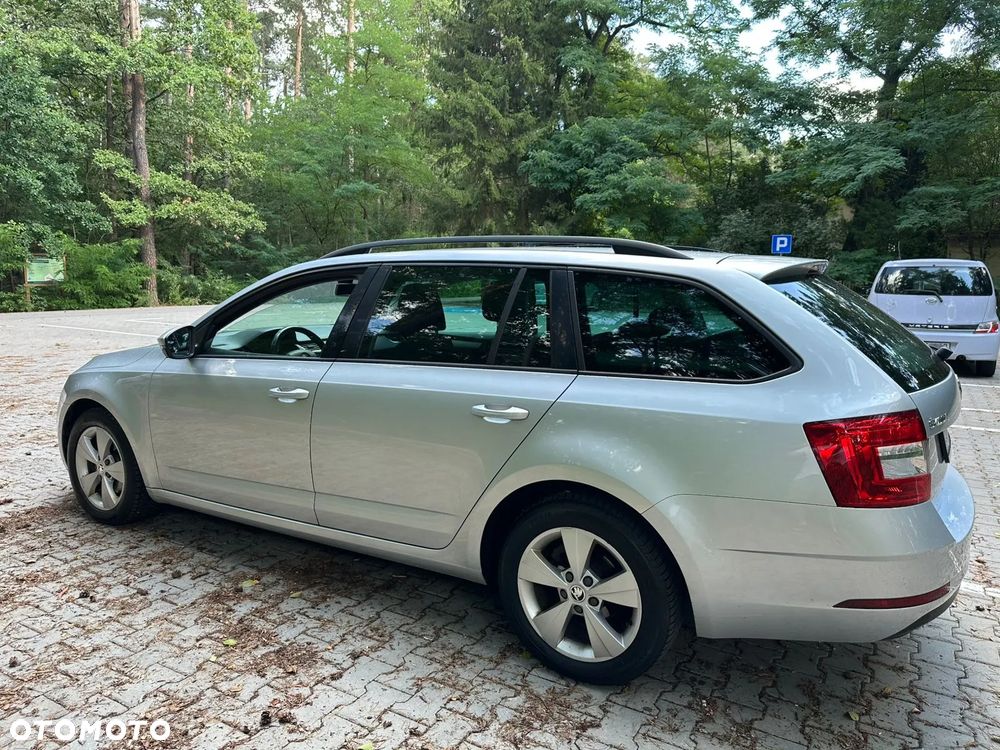 Skoda Octavia 2.0 TDI Ambition DSG - 6