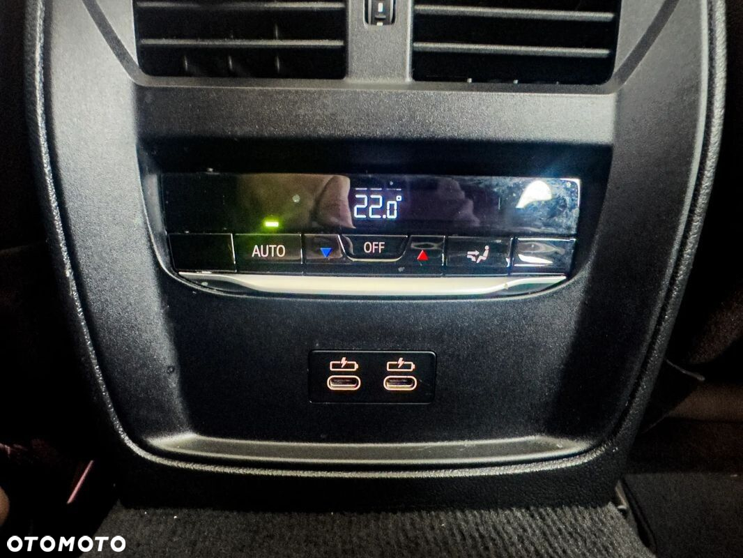 BMW Seria 3 318i Touring M Sport - 33