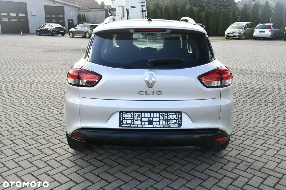 Renault Clio - 10