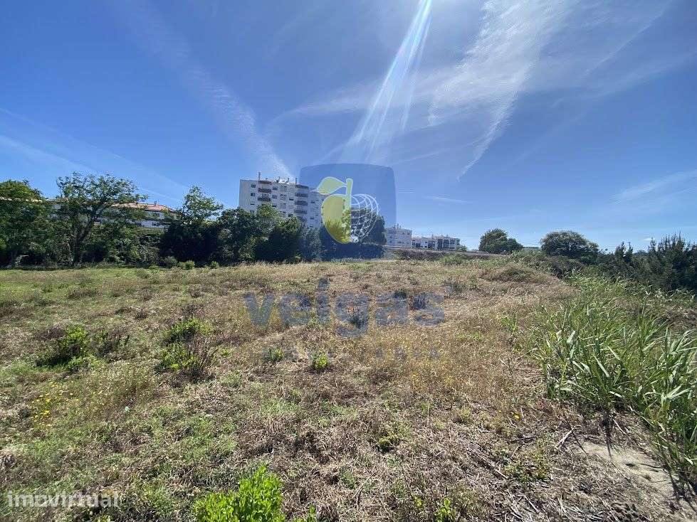 Terreno Urbano com Elevado Potencial de Construção na cidade das Calda - Grande imagem: 3/21