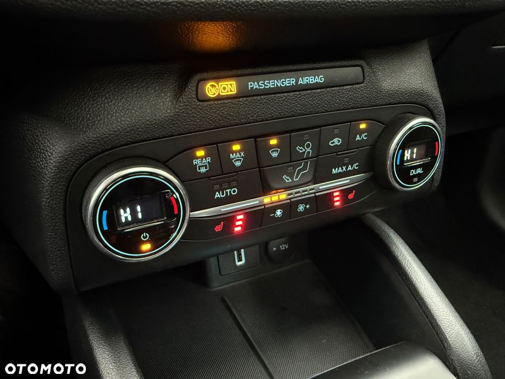 Ford Focus 2.0 EcoBlue STart-Stopp-System ST-LINE - 24