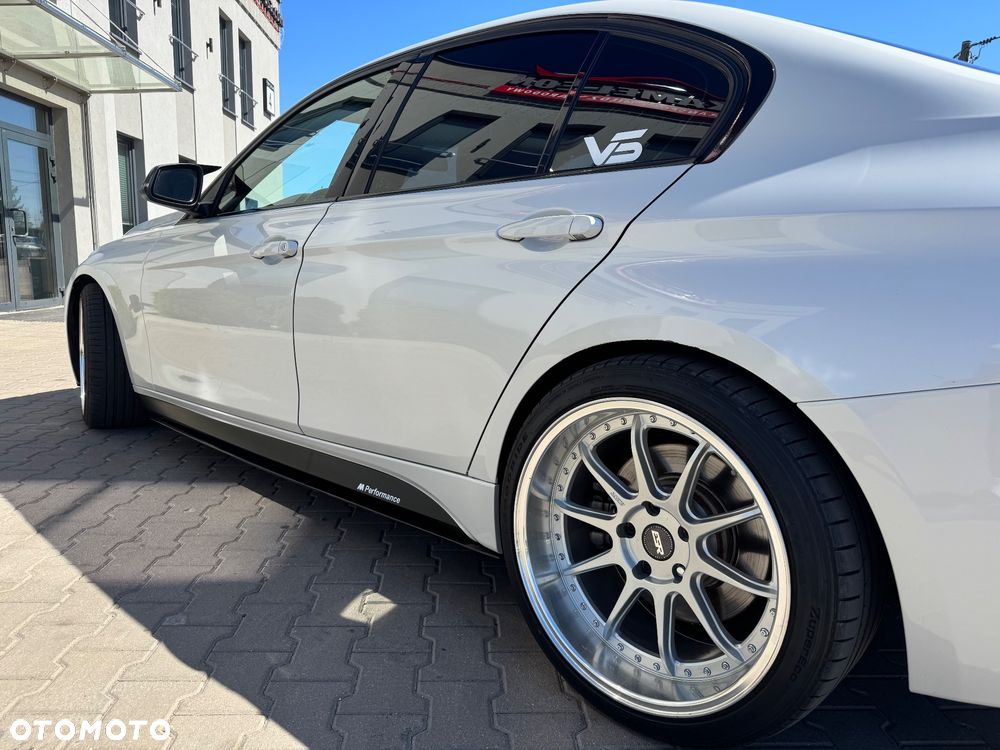 BMW Seria 3 - 18