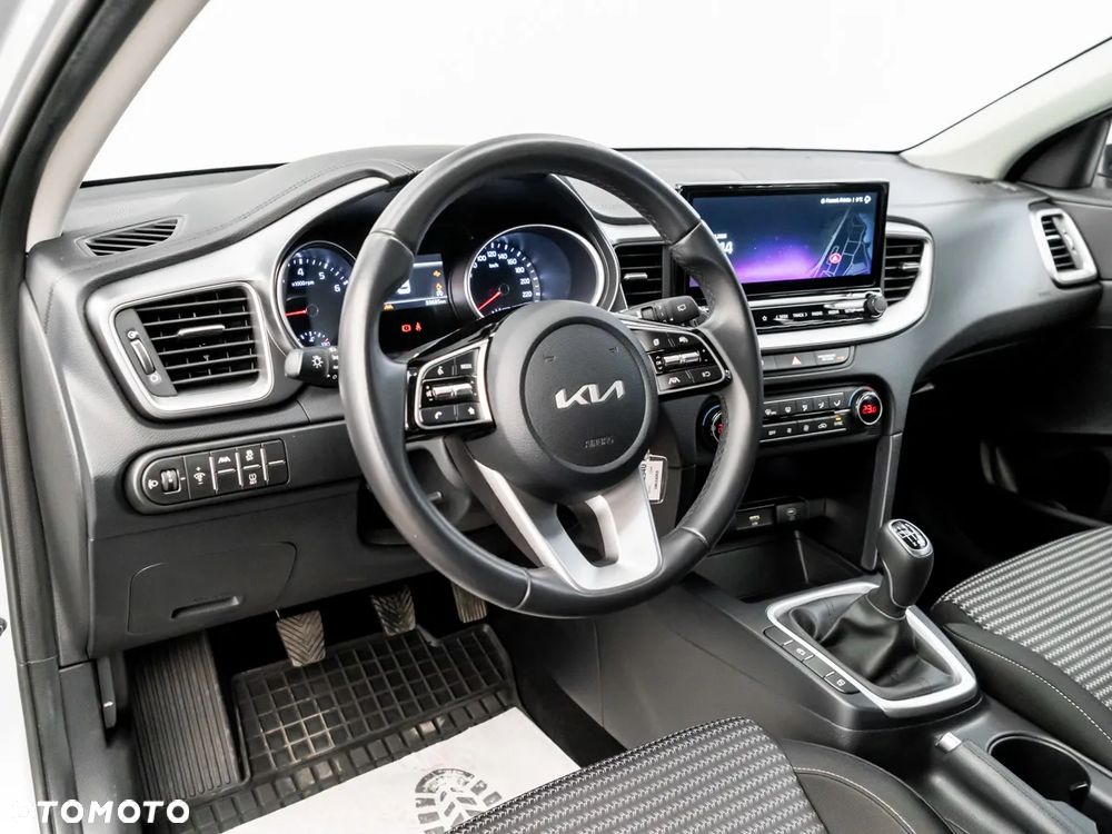 Kia Ceed 1.5 T-GDI M - 20