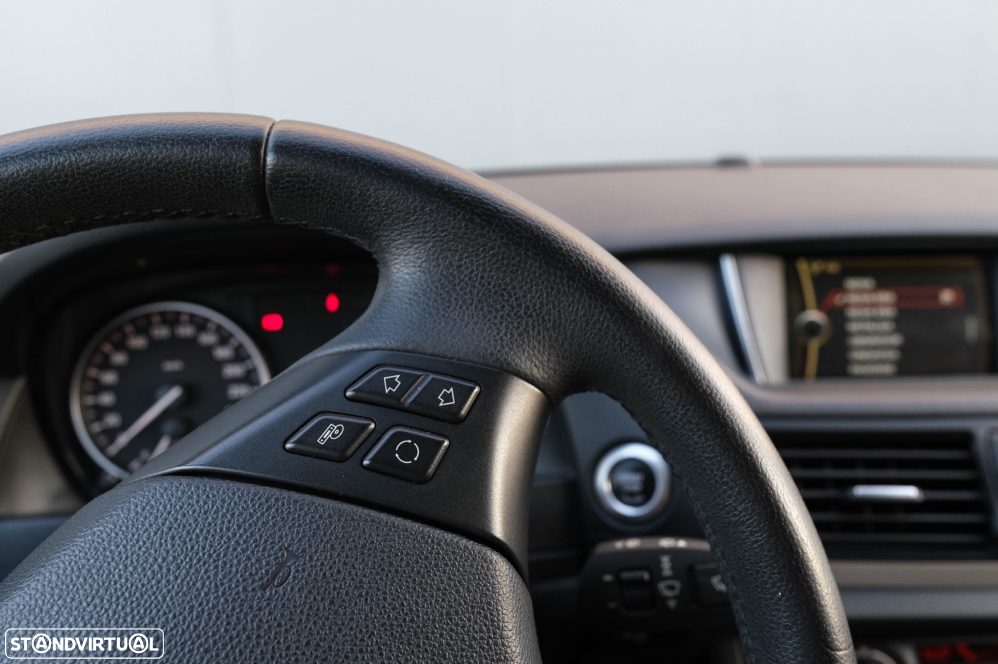 BMW X1 18 d sDrive Auto - 24