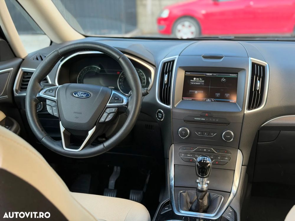 Ford Galaxy - 6