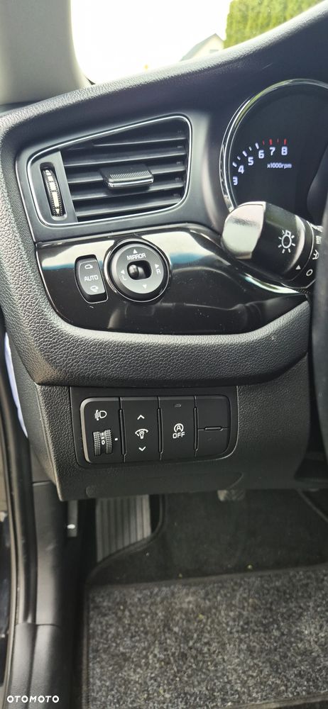 Kia Ceed 1.6 GDI Business Line - 27