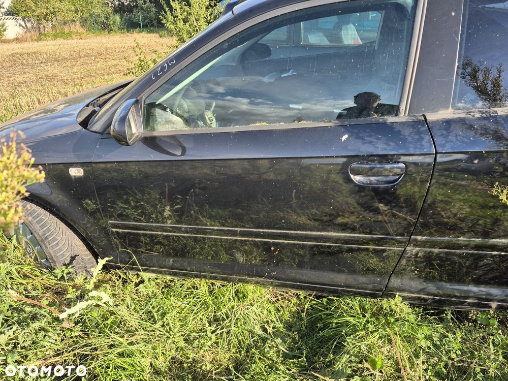 Poszycie drzwi lewe audi a3 8p kolor LZ9W