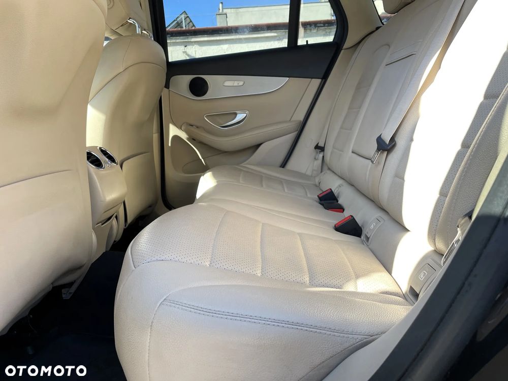 Mercedes-Benz GLC 220 d - 32
