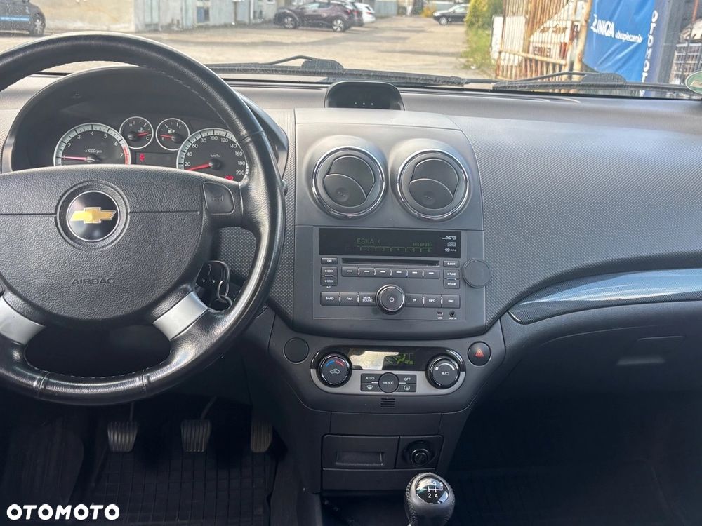 Chevrolet Aveo - 11