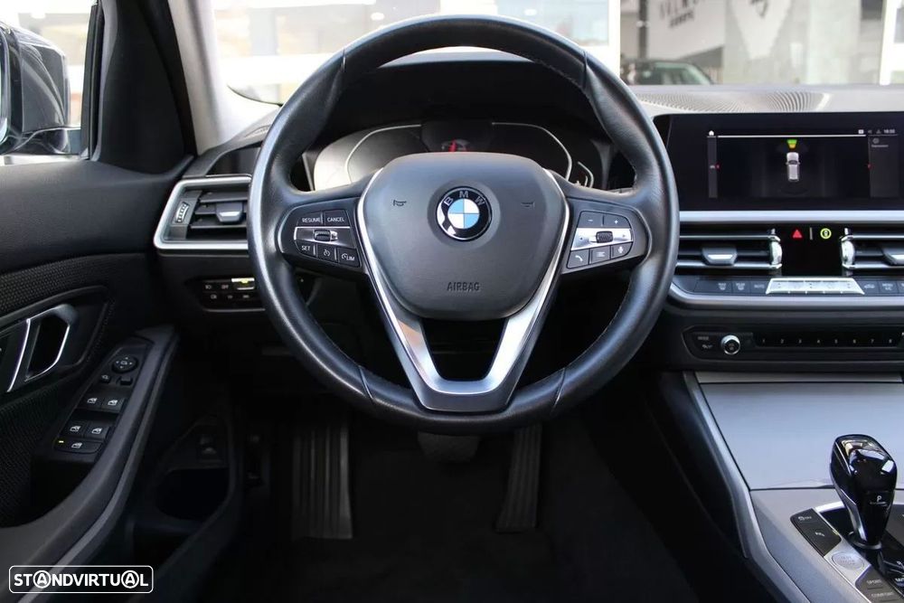 BMW 320 d Line Sport Auto — fotografia 12
