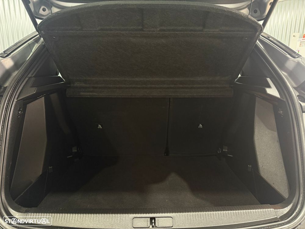 Peugeot 2008 1.5 BlueHDi Active Pack EAT8 - 33