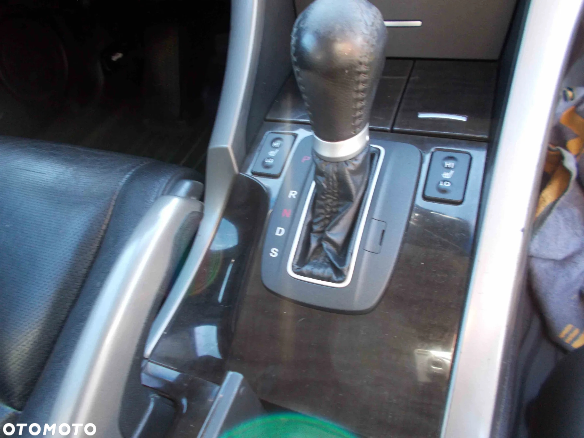 Honda Accord 2.0 Executive - 18