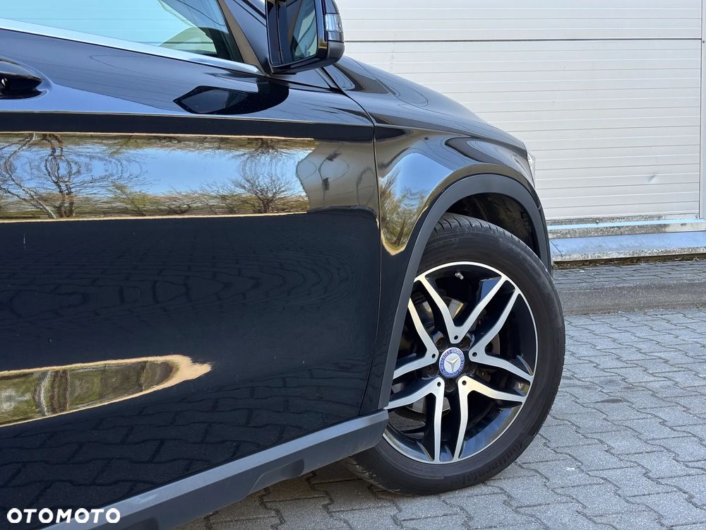 Mercedes-Benz GLA 200 7G-DCT Urban - 15