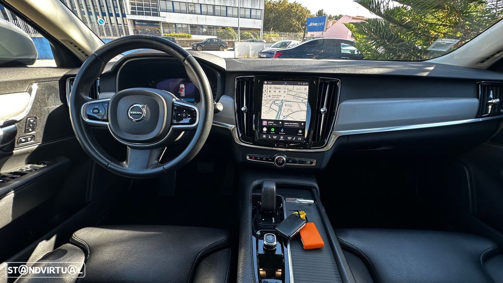 Volvo V90 2.0 B4 Momentum Plus Geartronic - 27